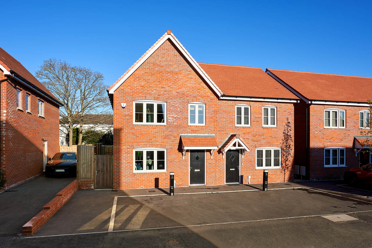 New Homes in Deepcut for Sale, New Build Housing Developments near